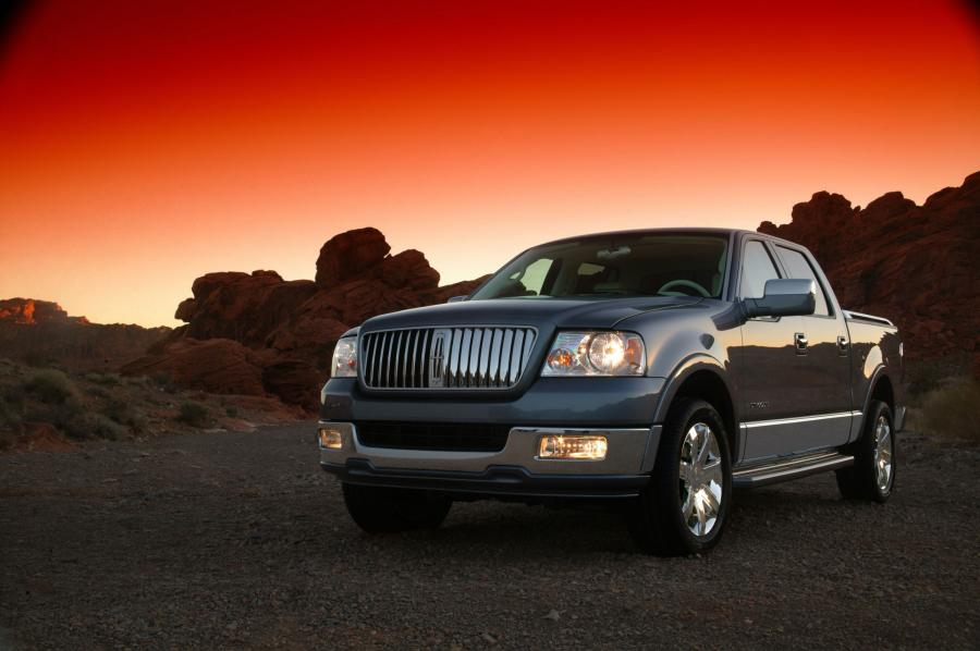  Lincoln Mark LT Concept 2004 года  (фото 9 из 51)